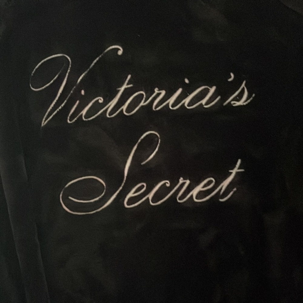 Victoria’s Secret Robe - Picture 2 of 3